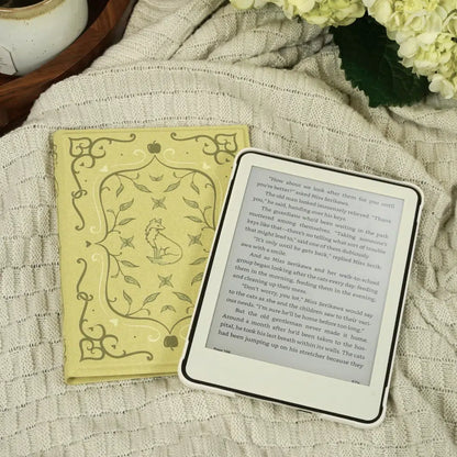 Bookmory™ Whisper of the Verdant Court Kindle Case